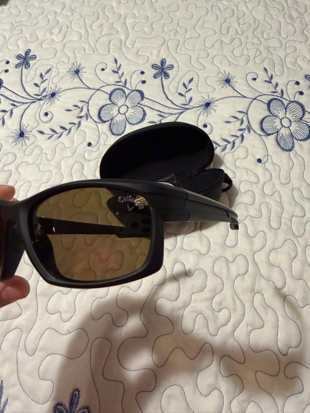 Callaway Black Sunglasses with Brown Lenses and Case - Picture 3 of 3